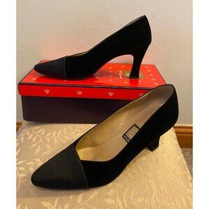 Nina Black Satin Pointed Toe Heels Size 7.5
